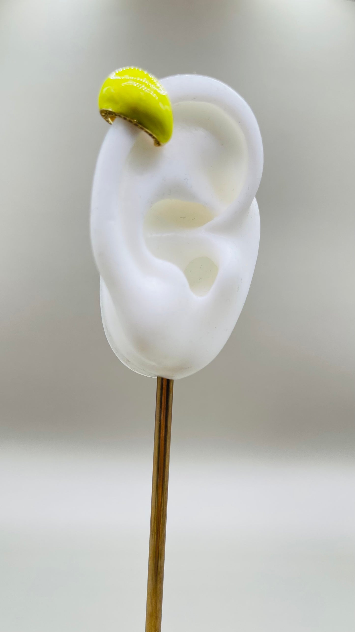 SUMMER GLOW EAR CUFF