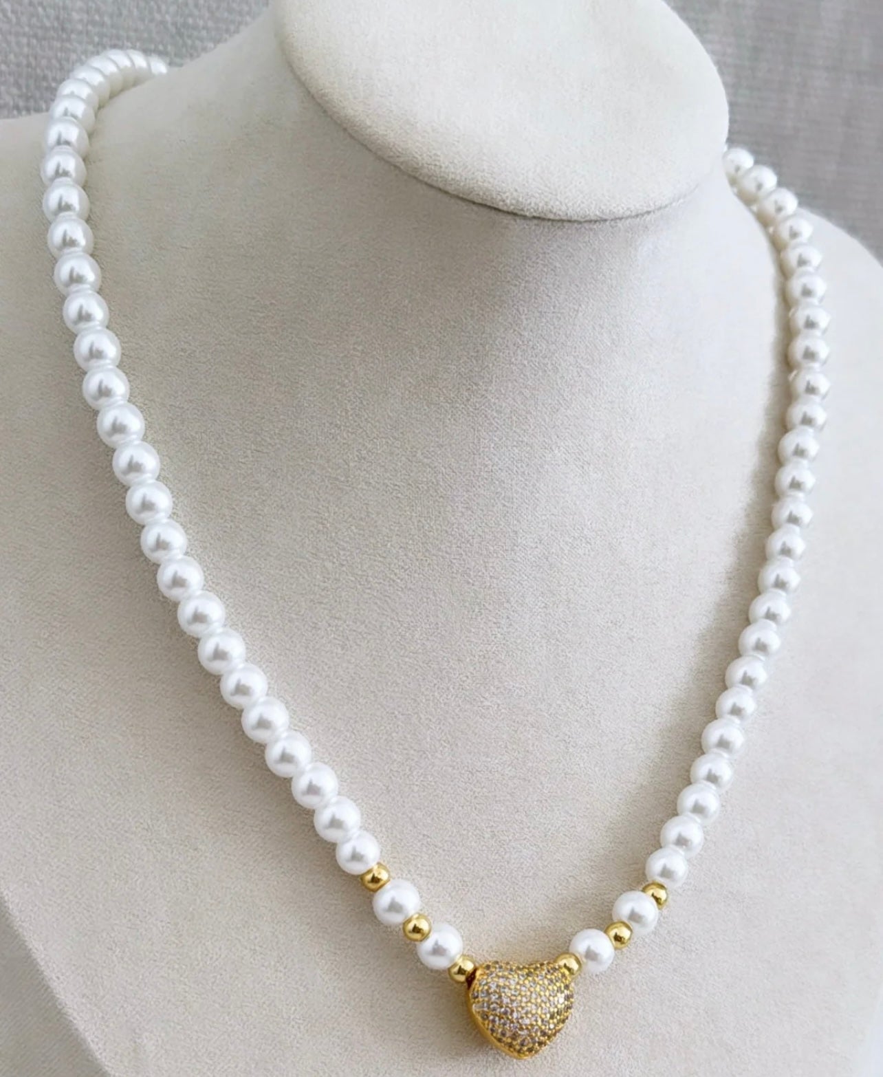 HEART PEARLS NECKLACE