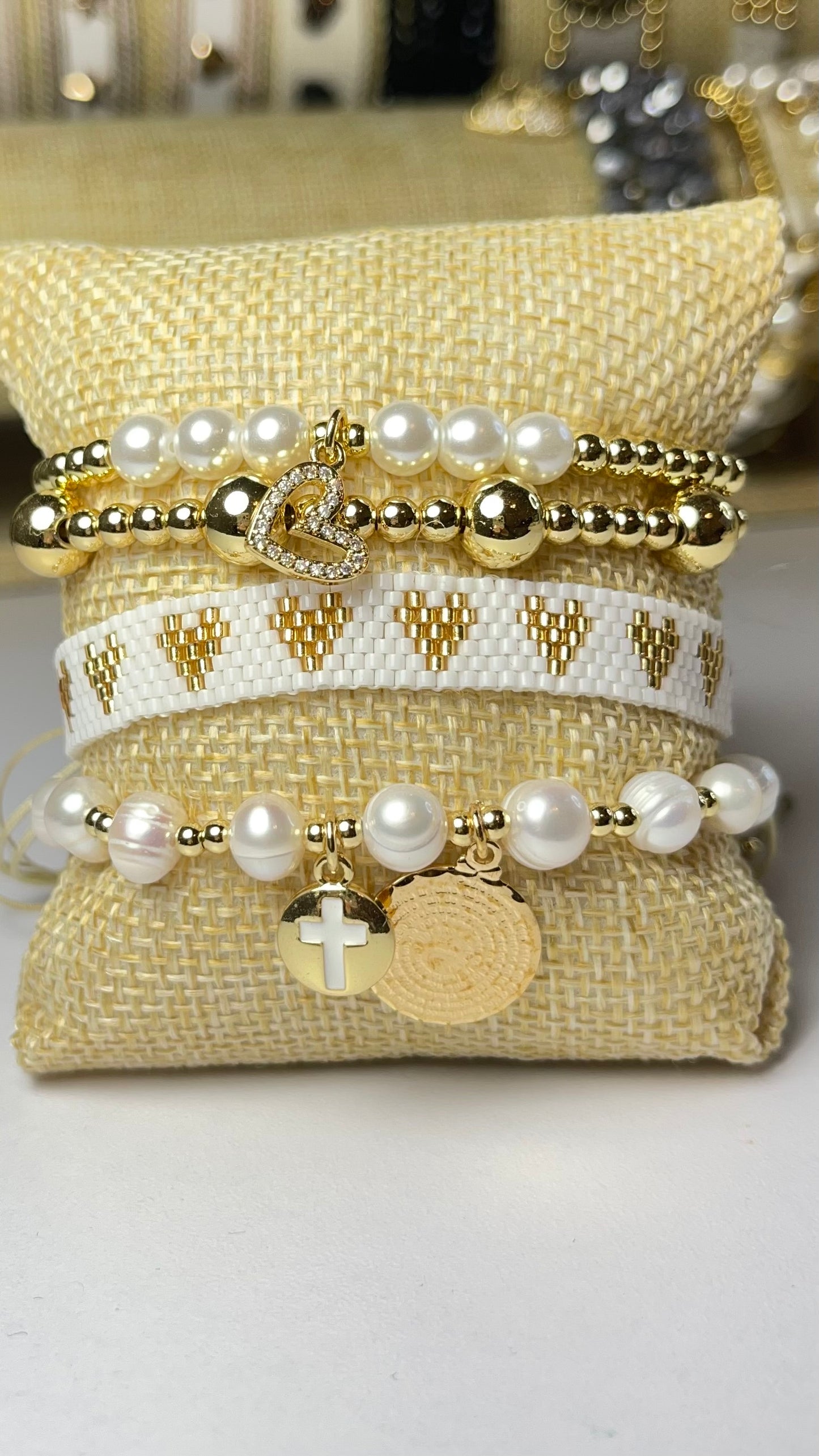 White and Gold Heart set