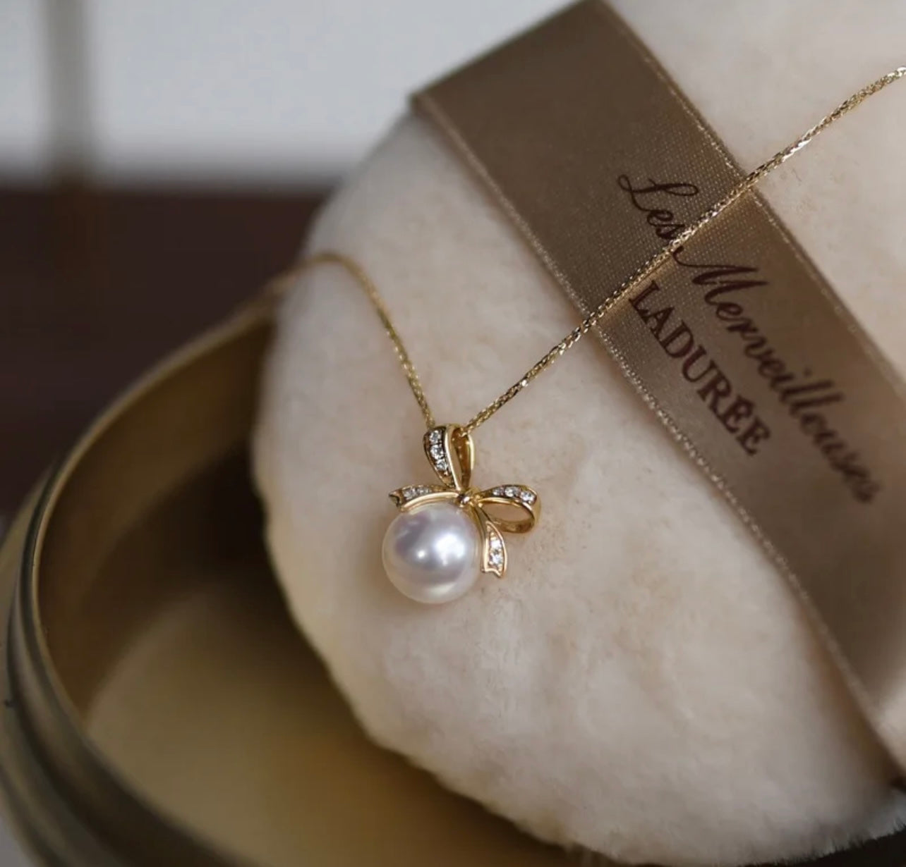 Bow Tie Knot Pearl Pendant Necklace