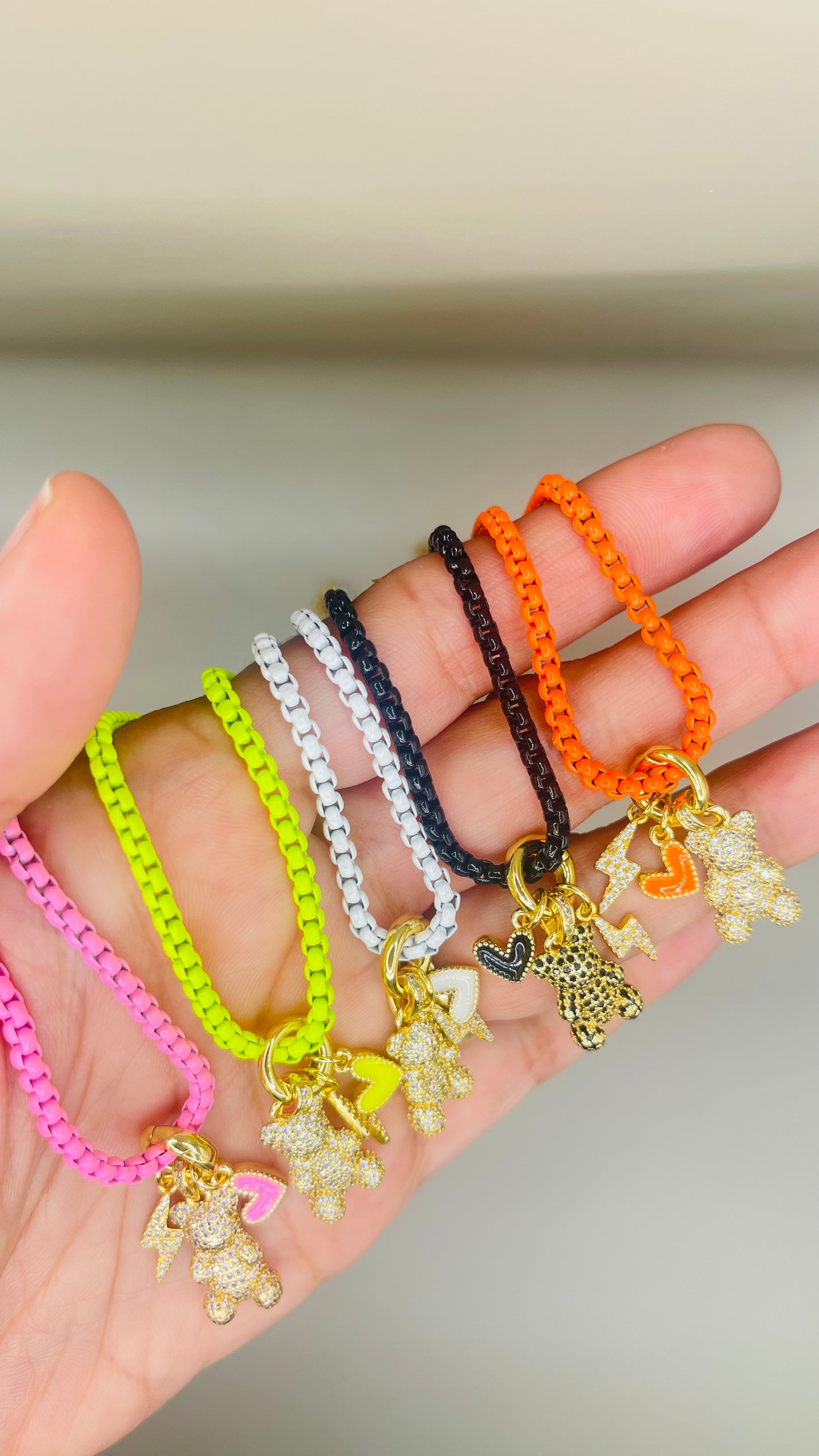 CABLE COLOR NECKLACES