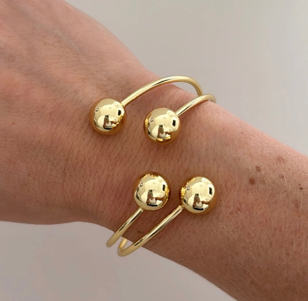 GOLD BANGLE